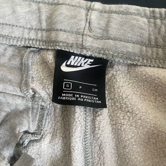 Grey Nike Sweatpants - Picture 3 of 4